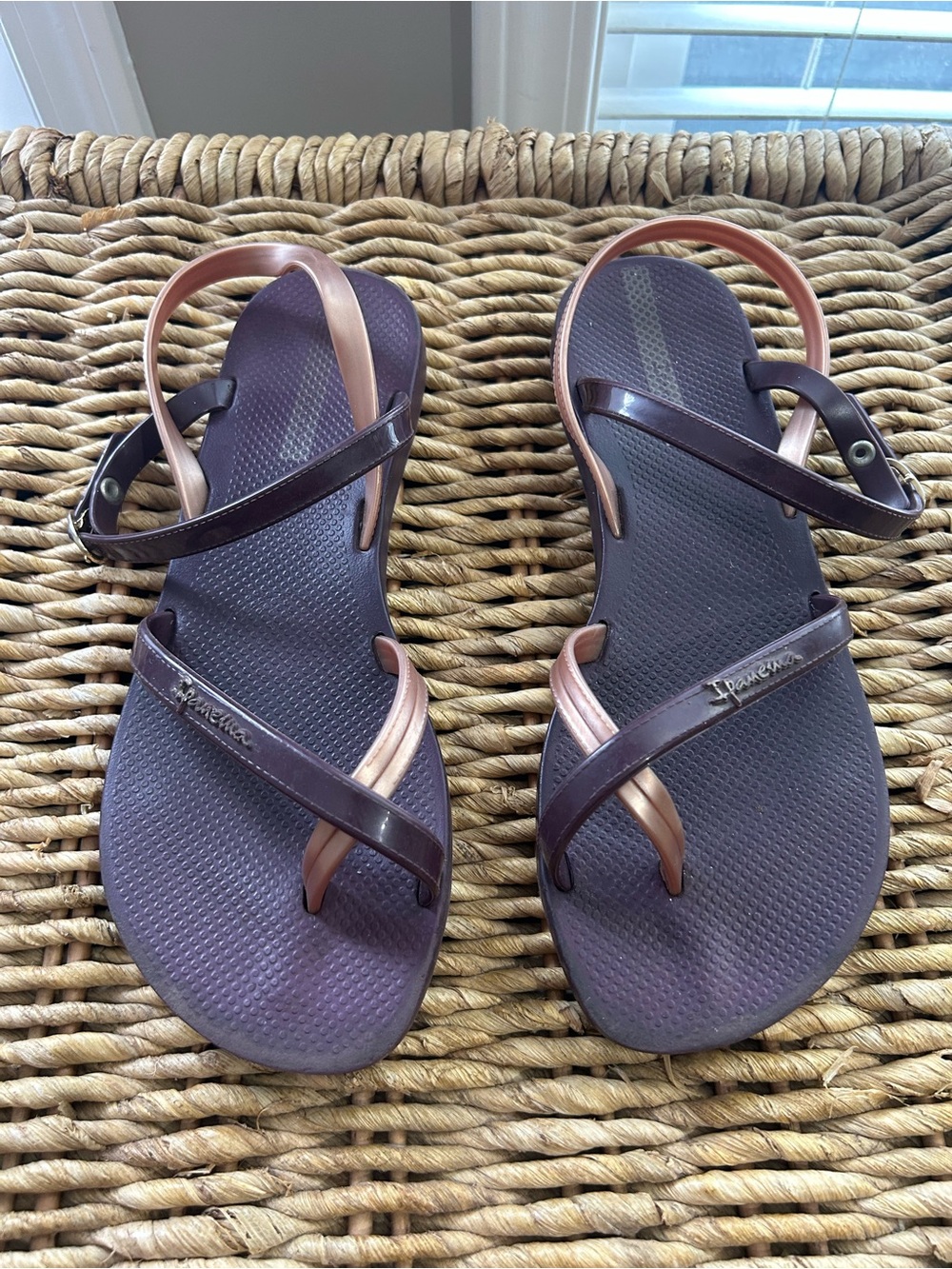 Ipanema Women's Purple and Rose Strap Sandals Size 7